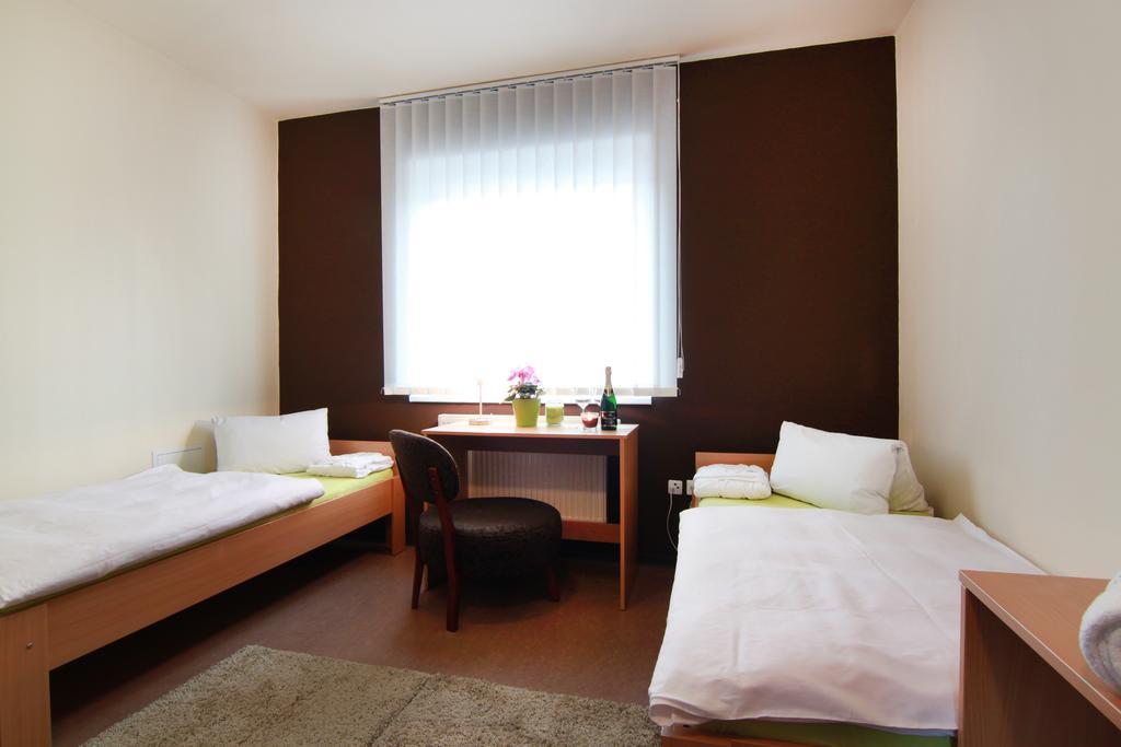 Jbi Wellness Hotel Kolín Room photo